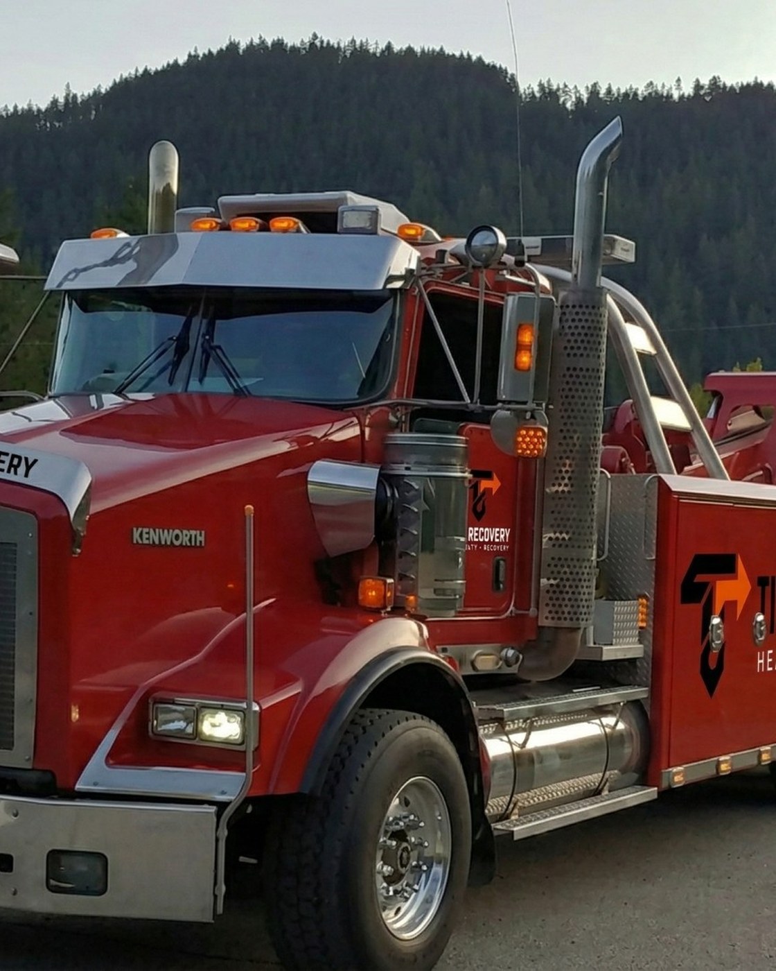 Titan Recovery Kenworth heavy duty wrecker